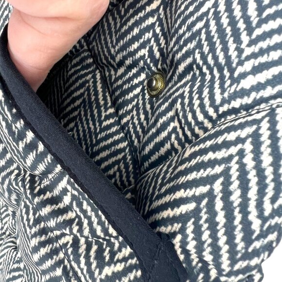 J. Crew Herringbone Quilted Vest Black Ivory Size Small - Picture 6 of 10